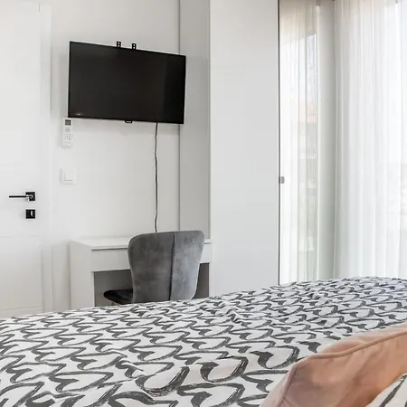 Apartment Ladan